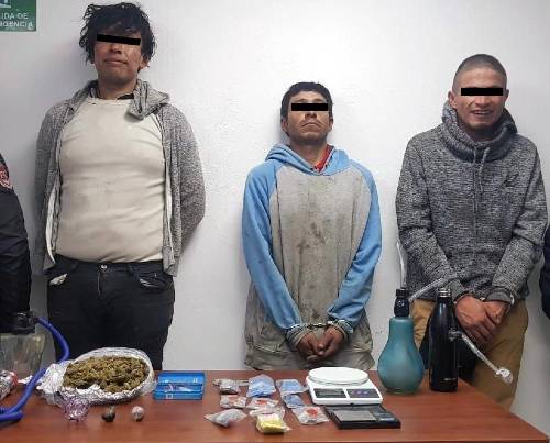 Aseguran punto de venta de drogas en Villa del Carbón